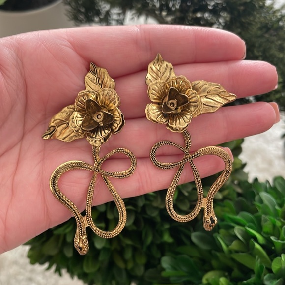 Rose Snake Dangle Earrings - Picture 8 of 8